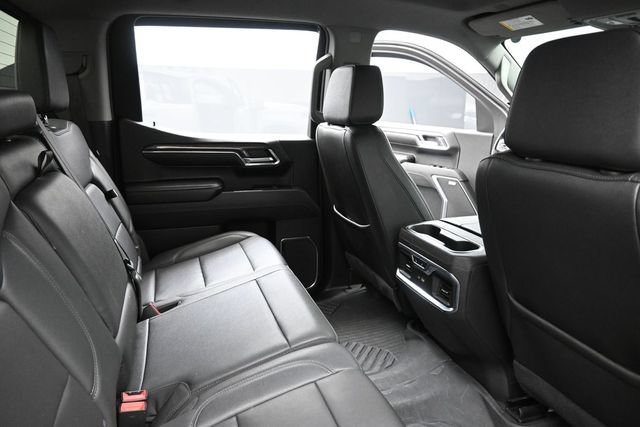 Used 2024 Chevrolet Silverado 1500 LTZ w/ LTZ Convenience Package II AWD/4WD image 30