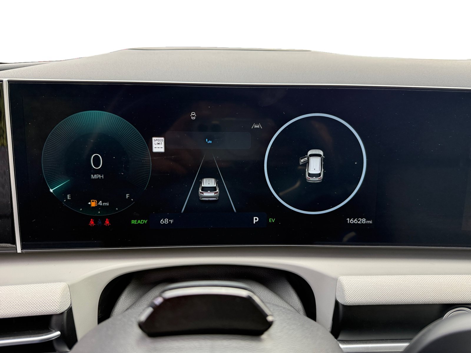 Certified 2025 Hyundai Tucson Limited AWD/4WD image 11