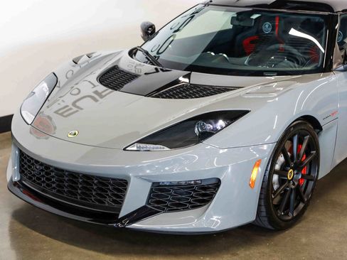 Used 2021 Lotus Evora RWD image 16