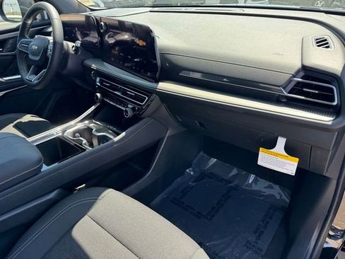 New 2026 Chevrolet Traverse LT w/ Sun and Wheel Package image 6