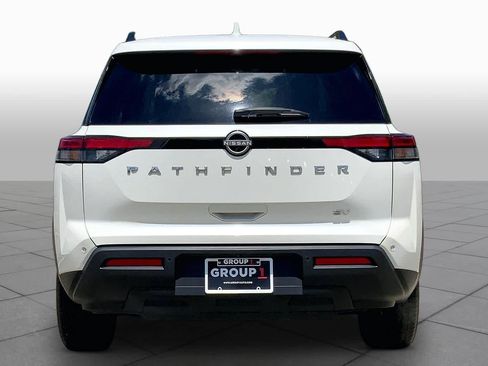 Used 2024 Nissan Pathfinder SV FWD image 5