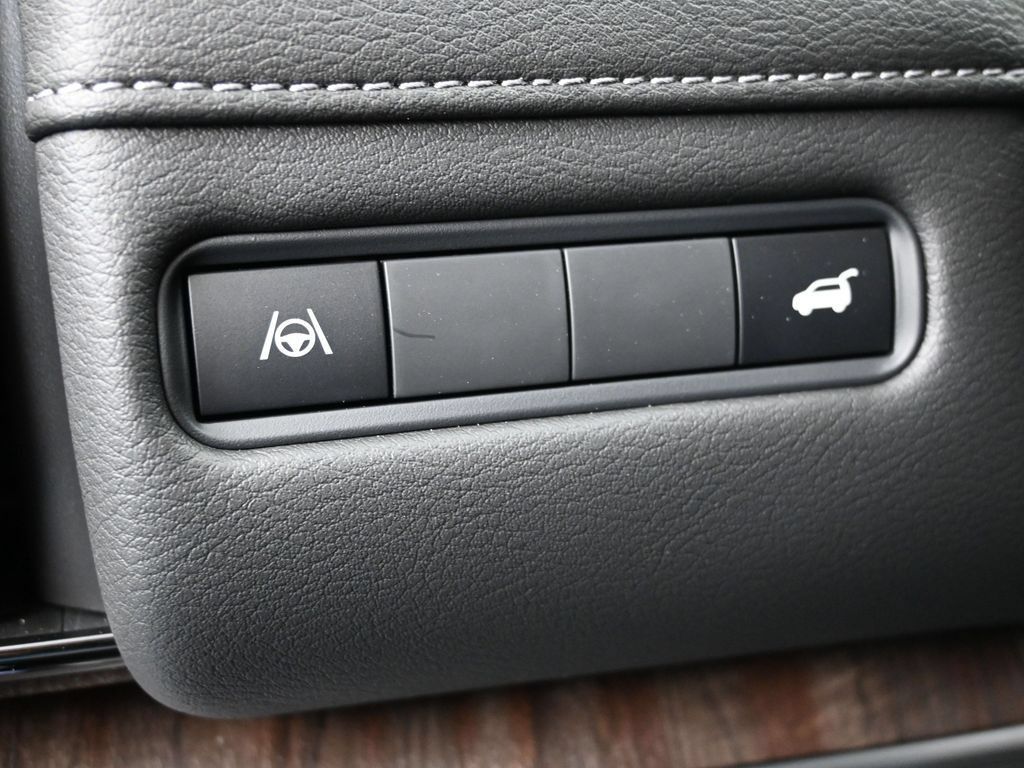 New 2025 Nissan Armada SL w/ Captain's Chari Seat Package RWD image 13