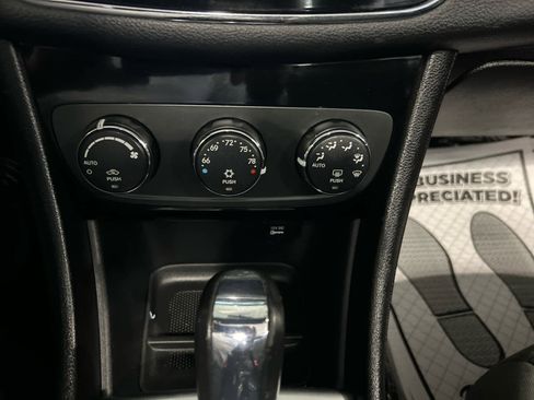 Used 2011 Chrysler 200 Touring w/ Cold Weather Group image 15