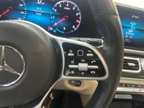 Used 2020 Mercedes-Benz GLE 350 GLE 350 w/ 3rd Row Seat Package image 29