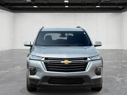 Used 2024 Chevrolet Traverse LT