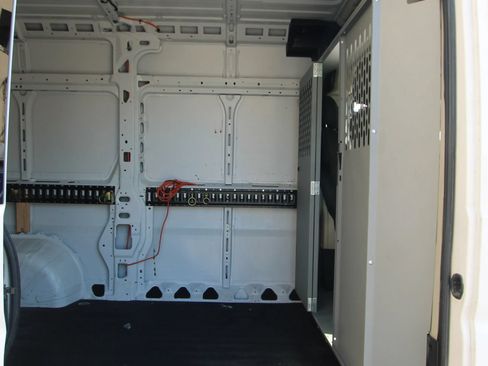 Used 2016 RAM ProMaster 2500 FWD image 12