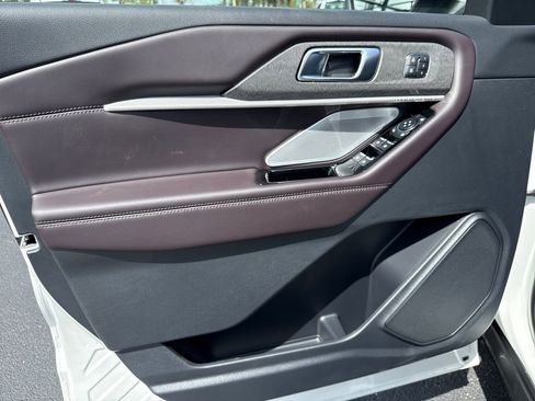 New 2026 Ford Explorer Platinum image 17