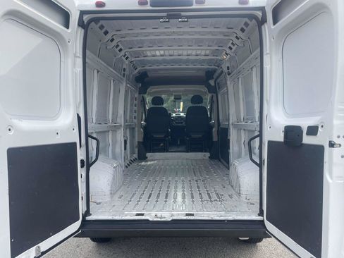 Used 2021 RAM ProMaster 2500 FWD image 6