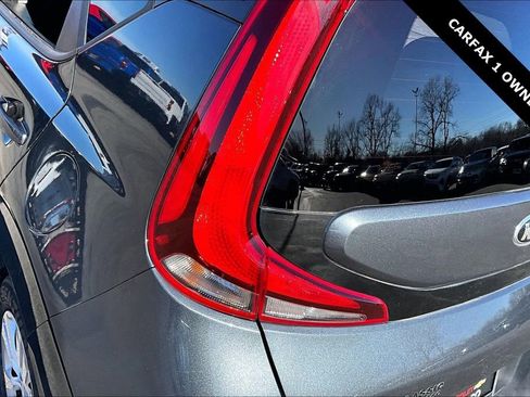Used 2021 Kia Soul LX image 22