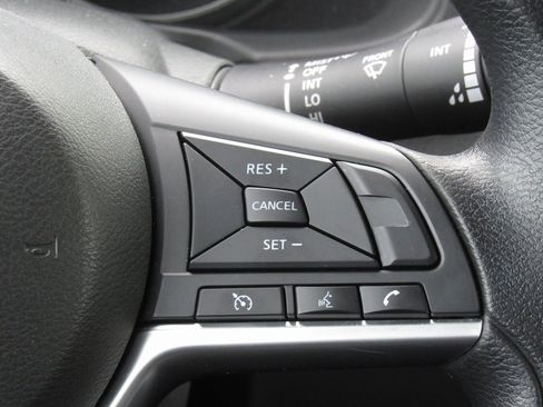 Used 2023 Nissan Leaf S image 22