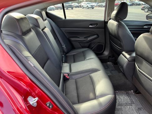 Used 2021 Nissan Altima 2.5 SR w/ SR Premium Package image 33