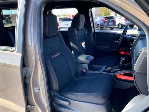 Used 2023 Nissan Frontier PRO-4X w/ Pro Convenience Package image 9