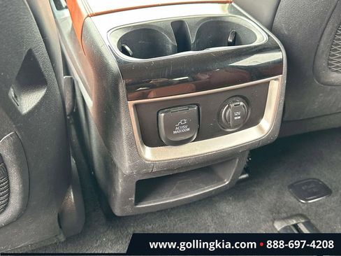 Used 2023 Kia Carnival SX w/ Paint Protection Package FWD image 10