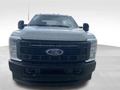 Used 2024 Ford F350 XL w/ 360-Degree Camera Package image 4