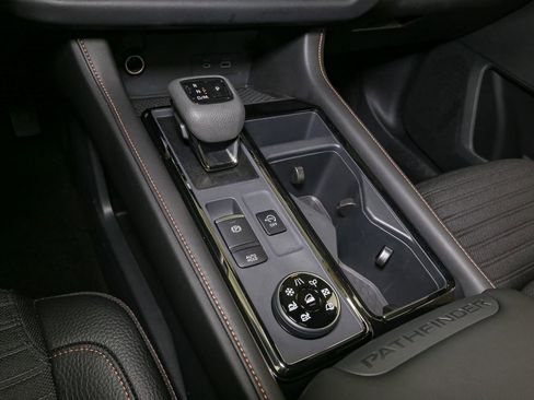 Used 2025 Nissan Pathfinder Rock Creek image 35