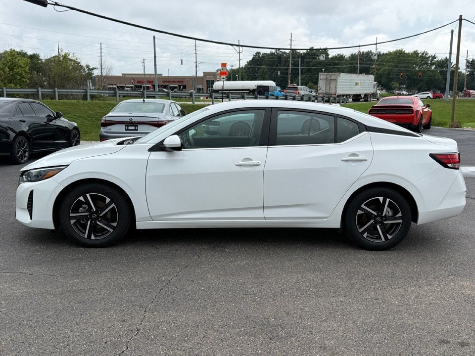 Used 2024 Nissan Sentra SV FWD image 5