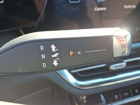 New 2026 Chevrolet Equinox EV LT w/ Convenience Package II FWD image 15
