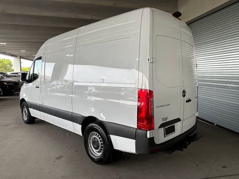 Used 2025 Mercedes-Benz Sprinter 2500 image 7