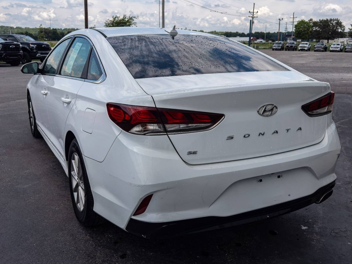 Used 2018 Hyundai Sonata SE FWD image 3