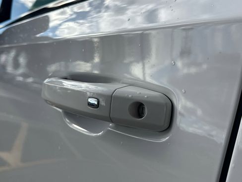 Certified 2023 GMC Yukon AT4 image 9