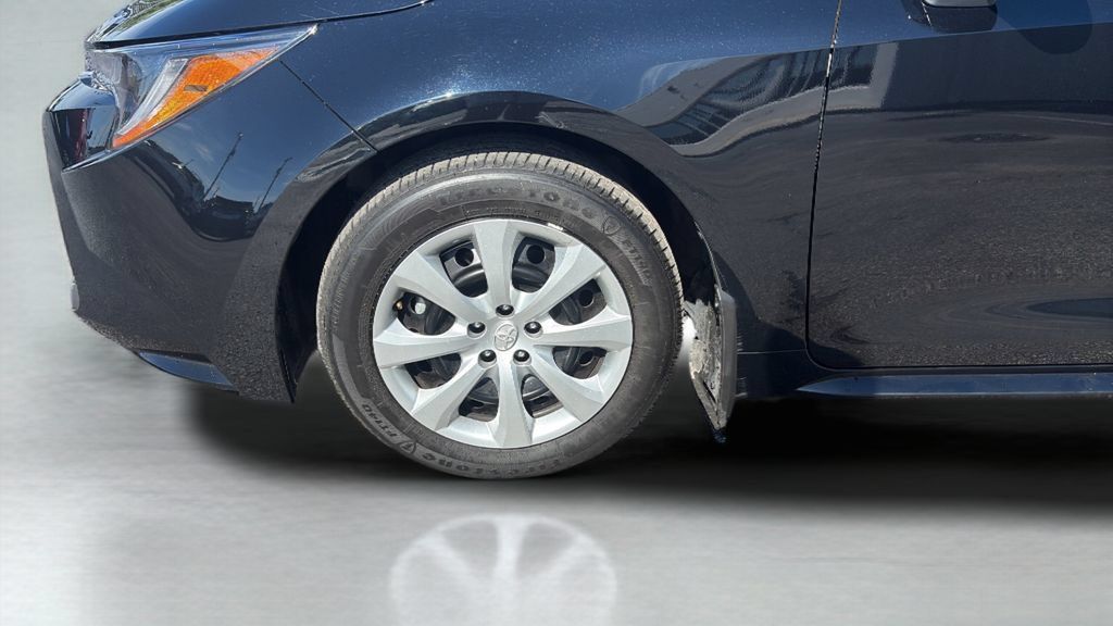 Used 2026 Toyota Corolla LE FWD image 22