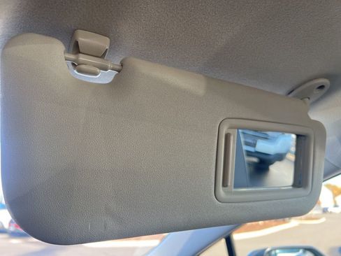 Used 2025 Toyota Corolla LE image 24