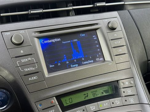 Used 2014 Toyota Prius Two FWD image 15