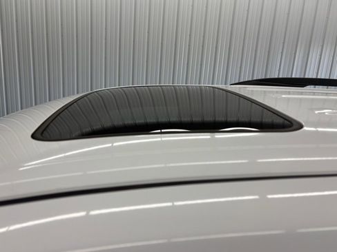 Used 2012 Toyota Sienna SE image 37