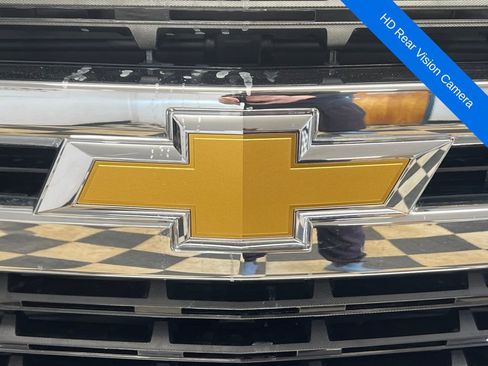 Used 2021 Chevrolet Silverado 1500 LT w/ Convenience Package II image 19
