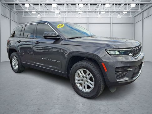 Certified 2023 Jeep Grand Cherokee Laredo w/ Luxury Tech Group I image 7