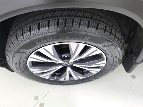 Used 2023 Nissan Rogue SV FWD image 36