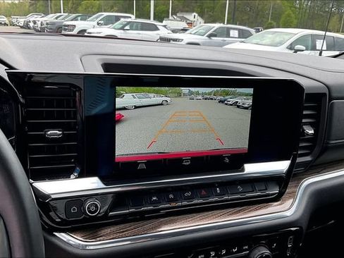 Used 2025 Chevrolet Silverado 1500 RST AWD/4WD image 15