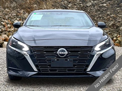Used 2024 Nissan Altima 2.5 SV AWD/4WD image 3