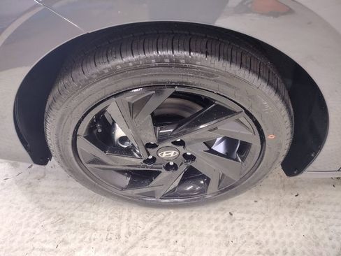New 2026 Hyundai Elantra SEL Sport Premium FWD image 5
