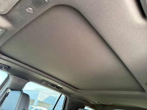 Used 2023 GMC Yukon Denali AWD/4WD image 16