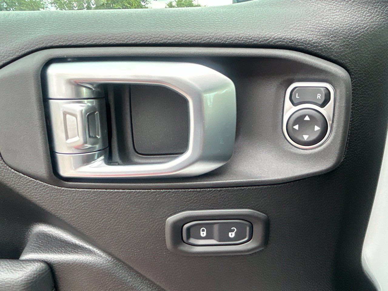 New 2027 Jeep Gladiator Sport AWD/4WD image 16