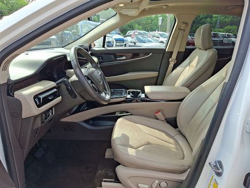 Used 2023 Lincoln Nautilus Reserve w/ Equipment Group 201A AWD/4WD image 13