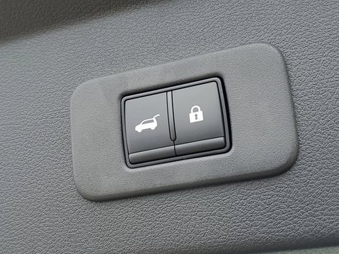 New 2026 Nissan Leaf Platinum+ w/ Illuminated Package FWD image 31