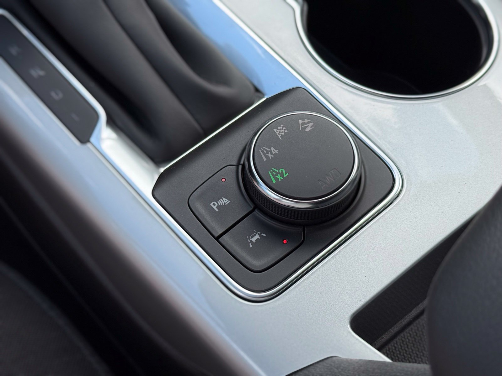 New 2026 Chevrolet Blazer LT w/ Midnight/Sport Edition AWD/4WD image 18