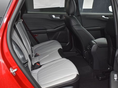 New 2025 Ford Escape SE w/ PHEV Premium Package image 13