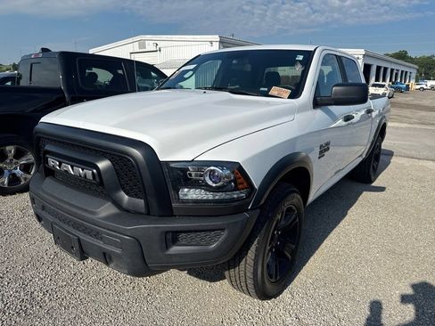 Used 2024 RAM 1500 Warlock AWD/4WD image 3