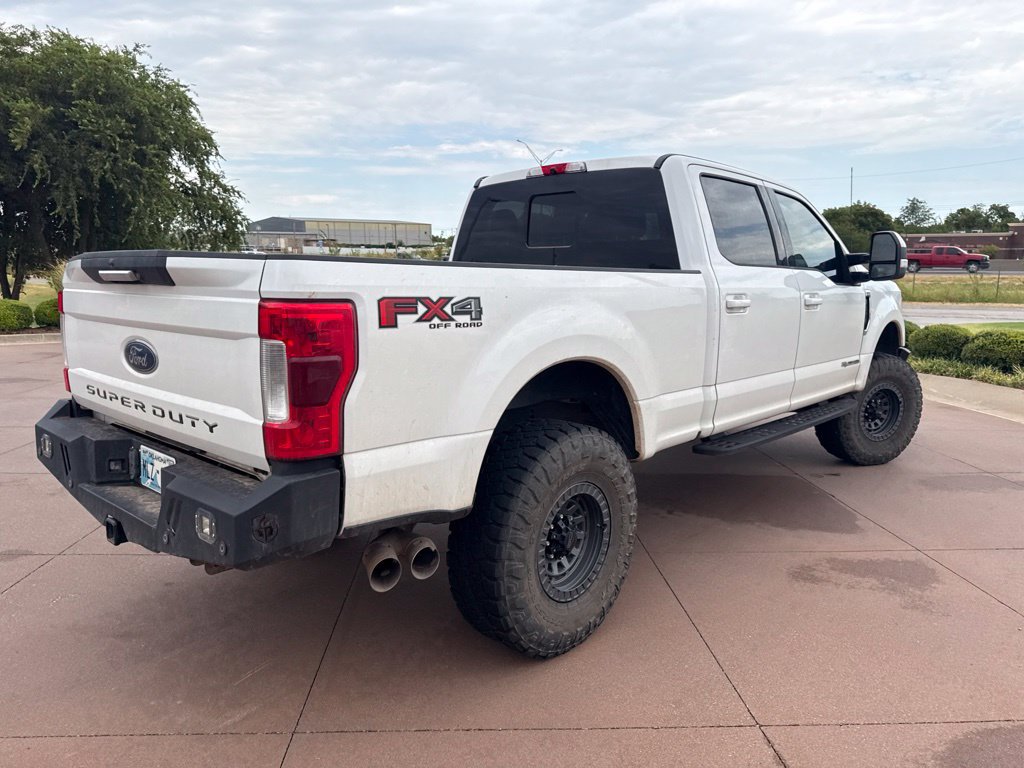 Used 2019 Ford F250 Lariat w/ Lariat Value Package AWD/4WD image 4