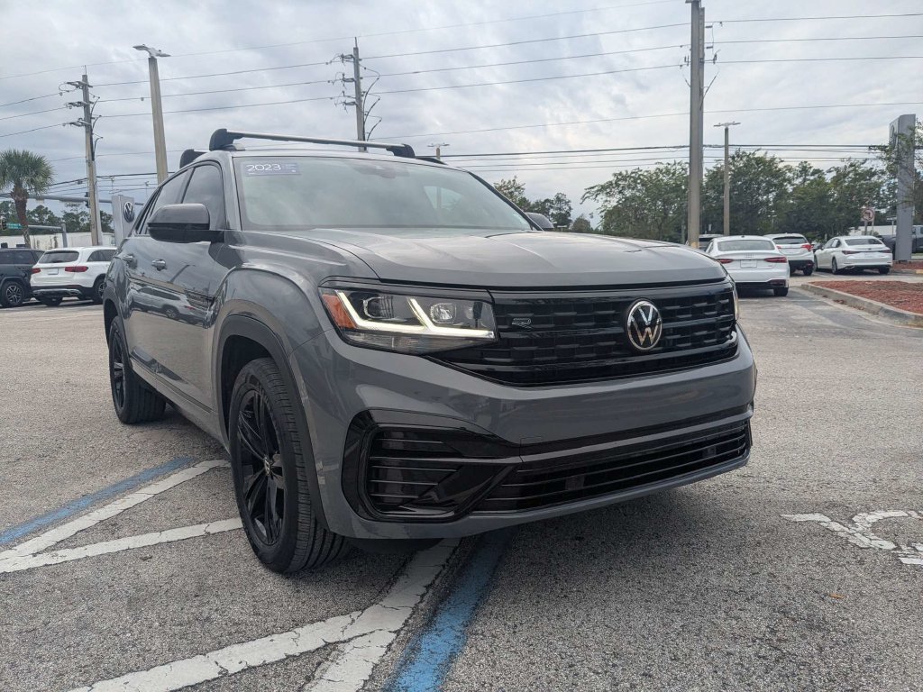 Certified 2023 Volkswagen Atlas Cross Sport SEL R-Line AWD/4WD image 8