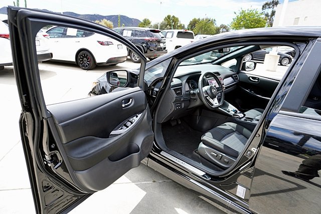 Certified 2025 Nissan Leaf SV Plus FWD image 49