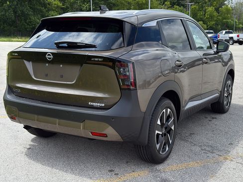 New 2026 Nissan Kicks SV w/ SV Premium Package AWD/4WD image 5