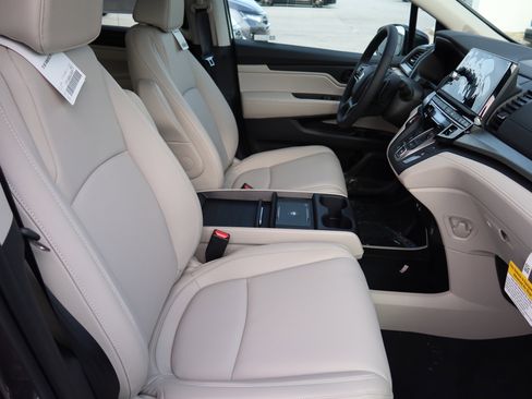 New 2026 Honda Odyssey EX-L image 5