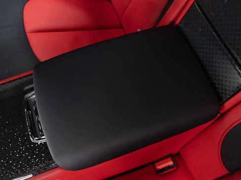 New 2025 Rolls-Royce Cullinan Black Badge w/ Leather Finishing Pack image 28