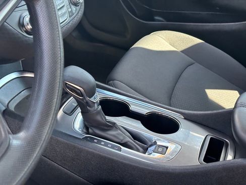Used 2023 Chevrolet Malibu LT FWD image 12
