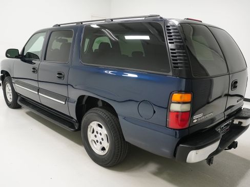 Used 2004 Chevrolet Suburban LS image 5