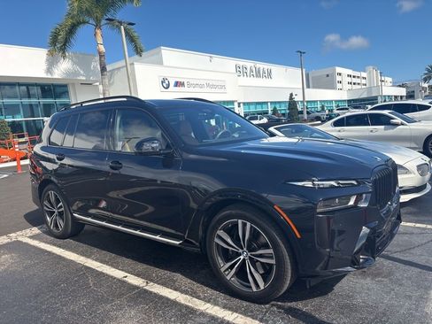 Used 2023 BMW X7 xDrive40i w/ Executive Package image 8